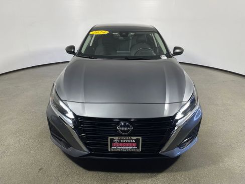 Used 2024 Nissan Altima 2.5 SV image 8