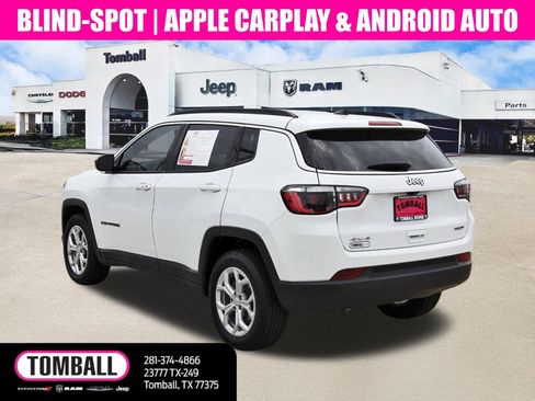 Used 2024 Jeep Compass Latitude AWD/4WD image 5