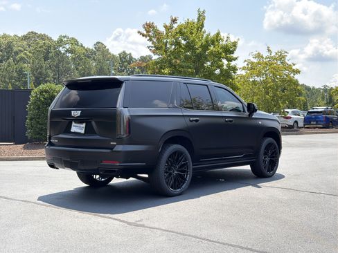 Used 2026 Cadillac Escalade Platinum Sport w/ LPO, Floor Liner Package AWD/4WD image 67