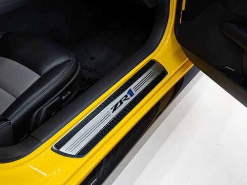 Used 2010 Chevrolet Corvette ZR1 w/ Preferred Equipment Group RWD image 79