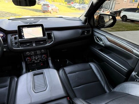 Used 2022 Chevrolet Suburban High Country AWD/4WD image 33