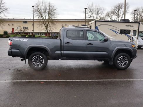 Used 2023 Toyota Tacoma TRD Sport w/ Black Out Package (TMS) image 11