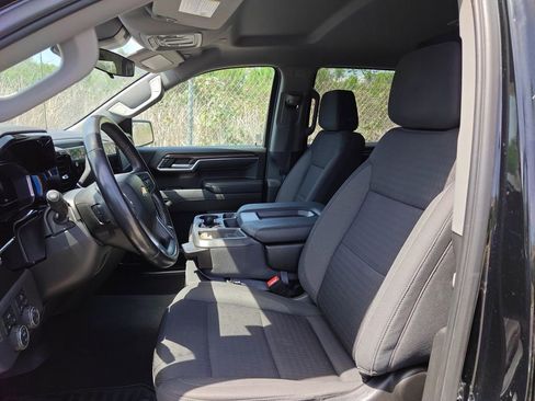 Used 2022 Chevrolet Silverado 1500 LT AWD/4WD image 8