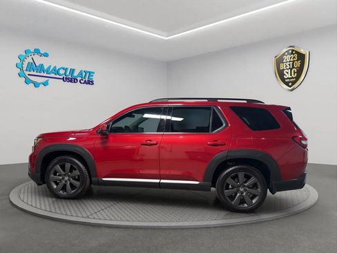 Used 2023 Honda Pilot Touring image 2