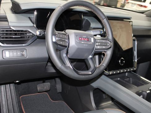 New 2026 GMC Acadia AT4 w/ Luxury Package AWD/4WD image 33