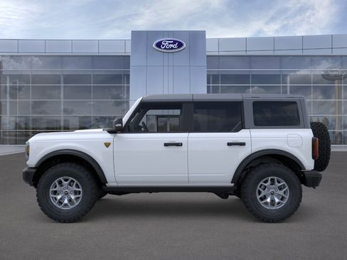 New 2025 Ford Bronco Badlands AWD/4WD image 3
