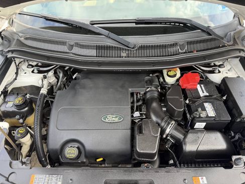 Used 2014 Ford Explorer Limited w/ Equipment Group 302A AWD/4WD image 22