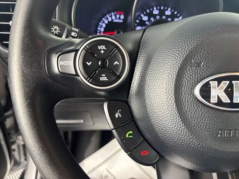 Used 2019 Kia Soul FWD image 10