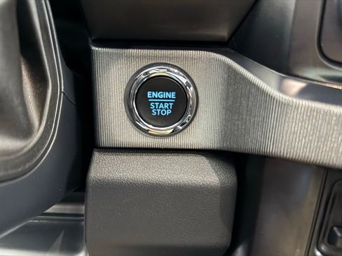 Certified 2025 Ford F450 Platinum image 44