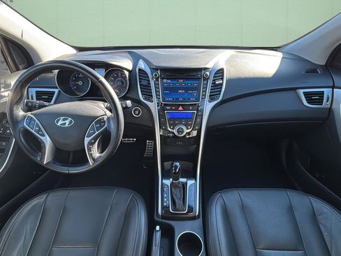 Used 2014 Hyundai Elantra GT w/ Option Group 03 image 25