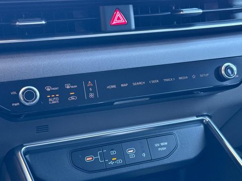 New 2026 Kia Carnival EX FWD image 22