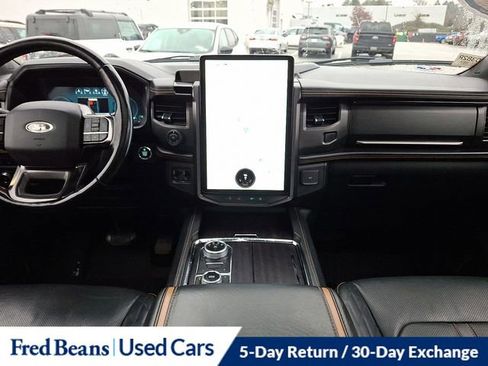 Used 2022 Ford Expedition Platinum image 17