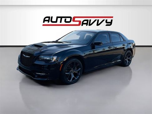 Used 2022 Chrysler 300 S w/ Comfort Group image 3