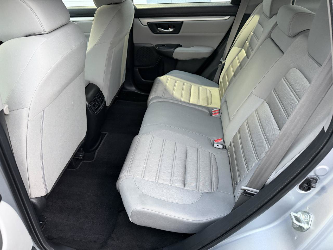 Used 2018 Honda CR-V LX image 9