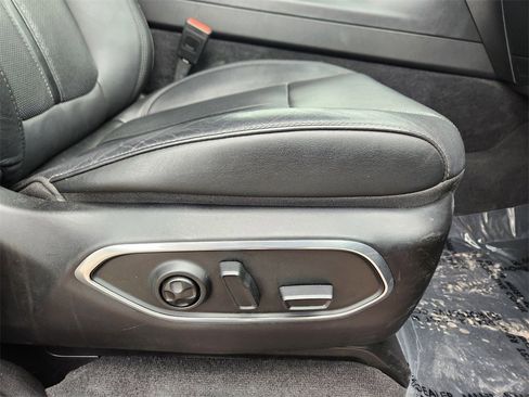 Used 2024 Jeep Wagoneer Series II w/ Flexible Seating Group image 27