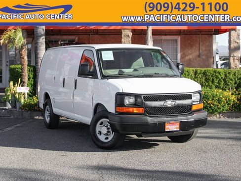 Used 2016 Chevrolet Express 2500 RWD image 1