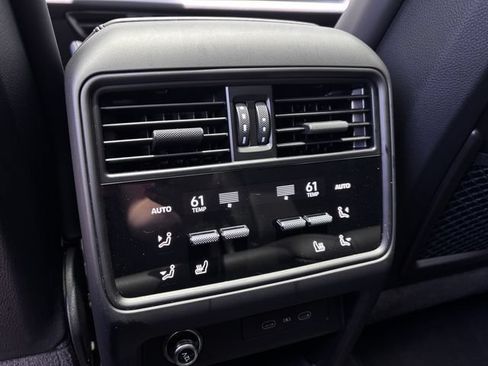 Certified 2026 Porsche Cayenne GTS AWD/4WD image 27