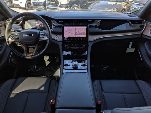 New 2025 Jeep Grand Cherokee Summit image 16
