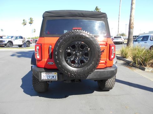 Used 2022 Ford Bronco 4-Door AWD/4WD image 4