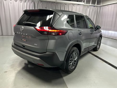 Used 2022 Nissan Rogue S image 7