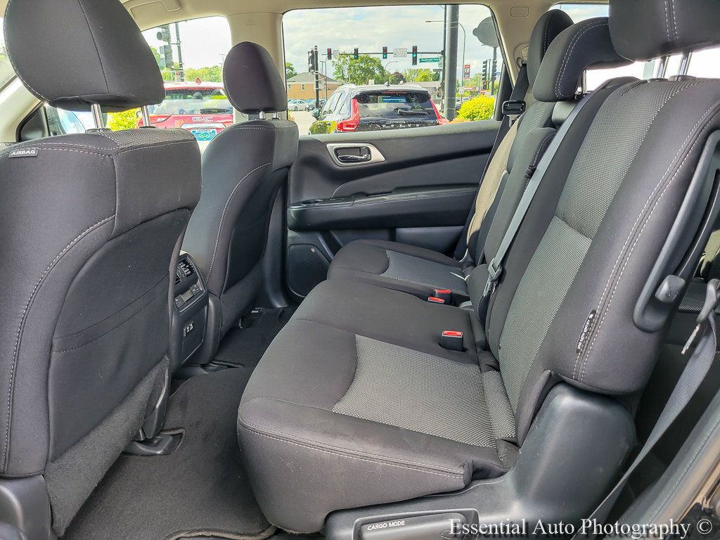 Used 2020 Nissan Pathfinder S AWD/4WD image 10