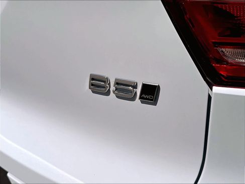 Used 2026 Volvo XC40 B5 Plus w/ Protection Package Premier AWD/4WD image 11