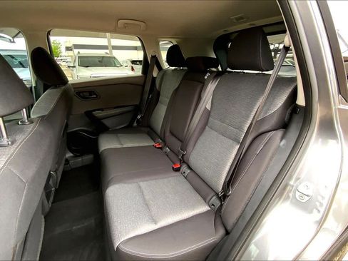 Used 2021 Nissan Rogue S AWD/4WD image 20