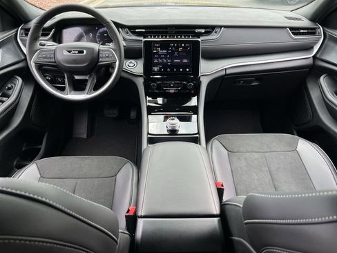 New 2025 Jeep Grand Cherokee L Altitude AWD/4WD image 17