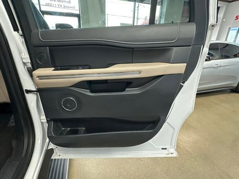 Used 2023 Ford Expedition Max Limited image 43