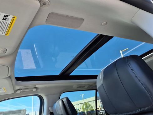 New 2025 Lincoln Navigator Reserve image 5