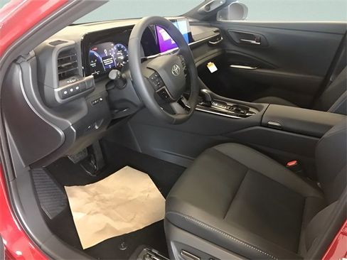 New 2025 Toyota Crown Signia image 11