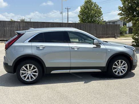 Used 2023 Cadillac XT4 Premium Luxury AWD/4WD image 7