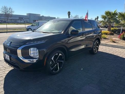 Used 2024 Mitsubishi Outlander SE image 7