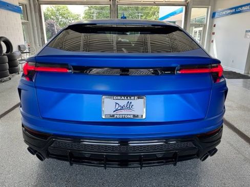 Used 2021 Lamborghini Urus AWD/4WD image 8