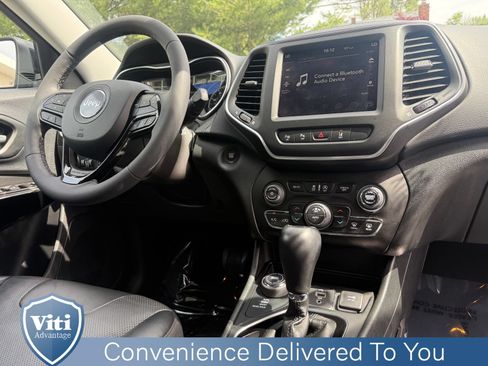 Used 2023 Jeep Cherokee Altitude Lux AWD/4WD image 31