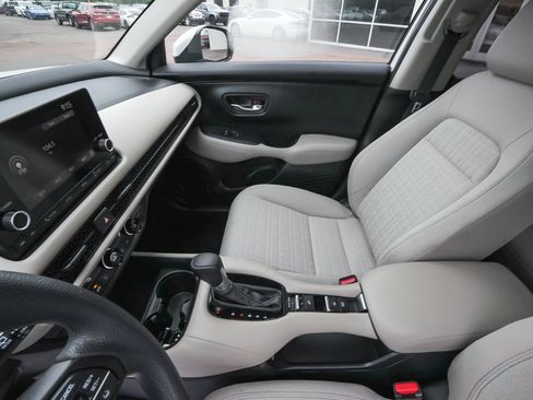 Used 2023 Honda HR-V LX image 31