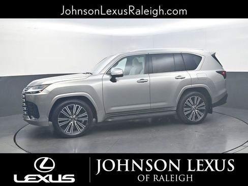 Used 2023 Lexus LX 600 4WD w/ Accessory Package (Z1) image 2
