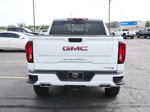 Used 2025 GMC Sierra 1500 AT4 w/ Technology Package AWD/4WD image 7