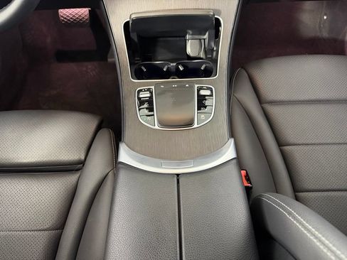 Used 2022 Mercedes-Benz GLC 300 image 17