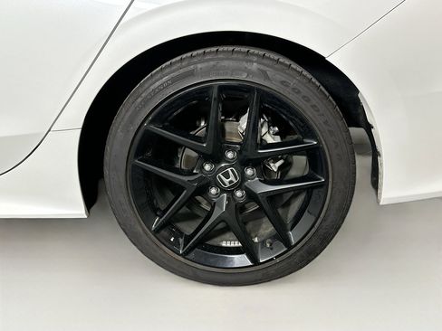 Used 2024 Honda Civic Sport image 11