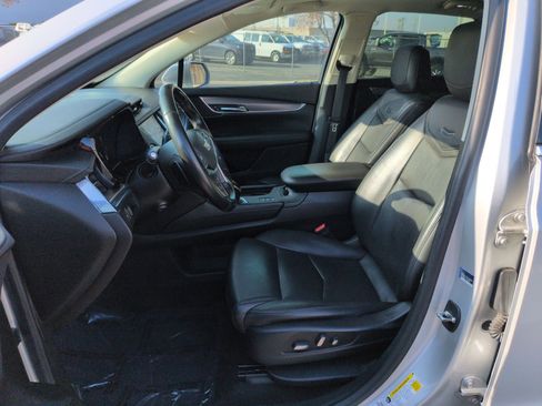 Used 2018 Cadillac XT5 Premium Luxury image 16