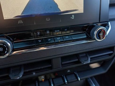 Used 2023 Chevrolet Colorado Trail Boss w/ Advanced Trailering Package image 21