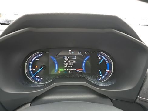 Used 2024 Toyota RAV4 LE image 17