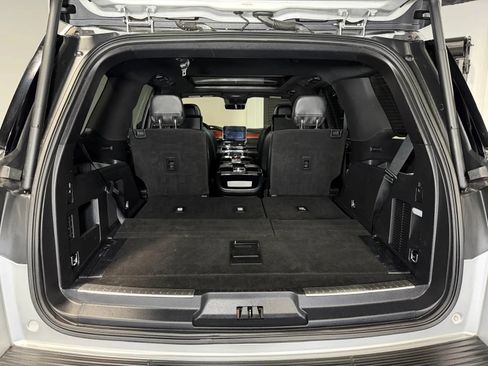 Used 2018 Lincoln Navigator Reserve w/ Technology Package AWD/4WD image 14