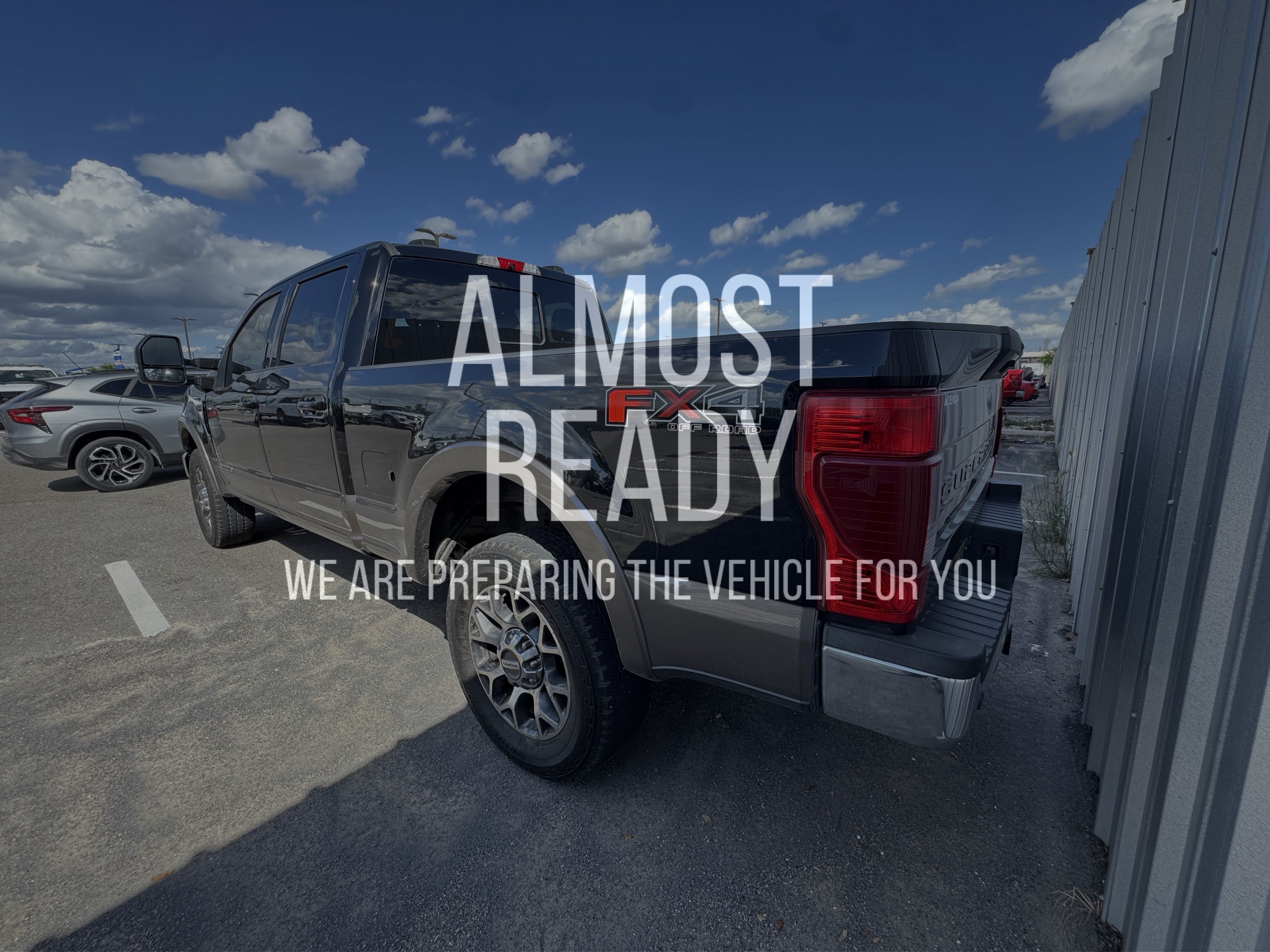 Certified 2021 Ford F250 Lariat w/ Lariat Ultimate Package AWD/4WD image 3
