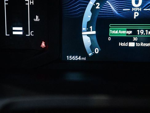 Certified 2024 Toyota Tacoma SR5 image 18