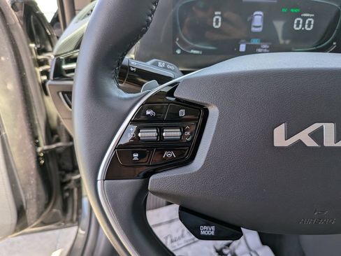 Certified 2023 Kia Niro EX FWD image 31