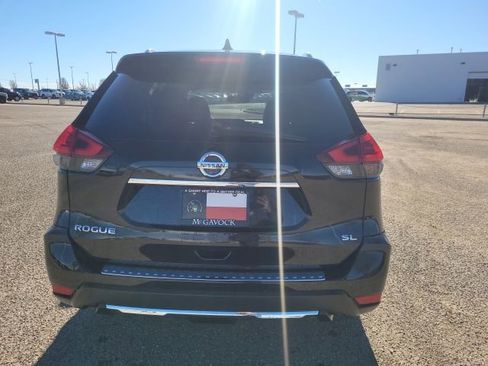 Certified 2018 Nissan Rogue SL w/ Premium Package image 6