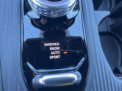 New 2026 Jeep Cherokee Limited image 25