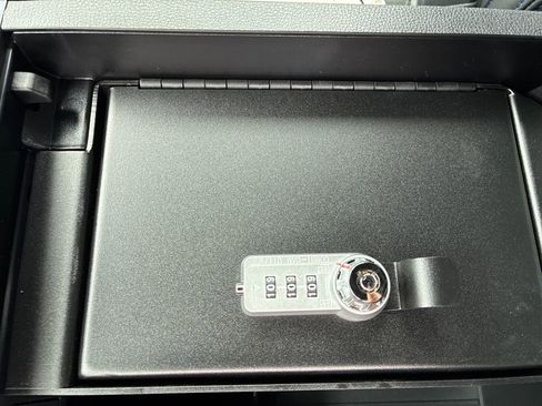 New 2026 Toyota Tundra Limited AWD/4WD image 44